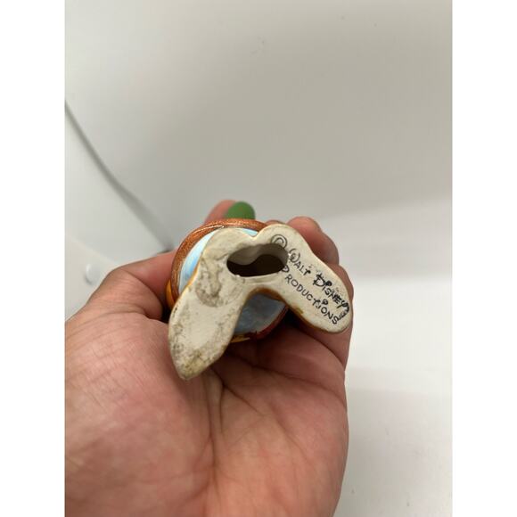 Snow White & 7 Dwarfs Porcelain Figurines (Set of 3) - Picture 6 of 7